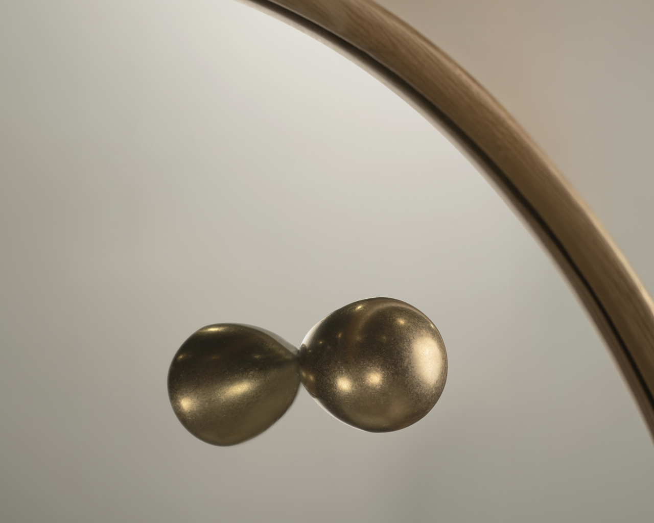 Knob Mirror - Round